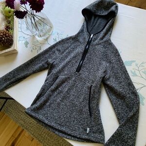 Women’s  AVALANCHE PULLOVER SIZE SMALL